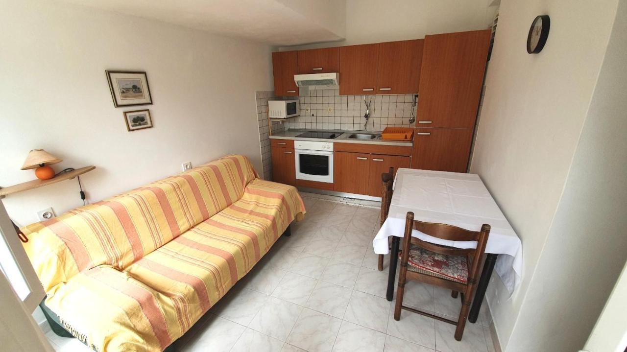 Apartments Dora Banjol Exterior photo