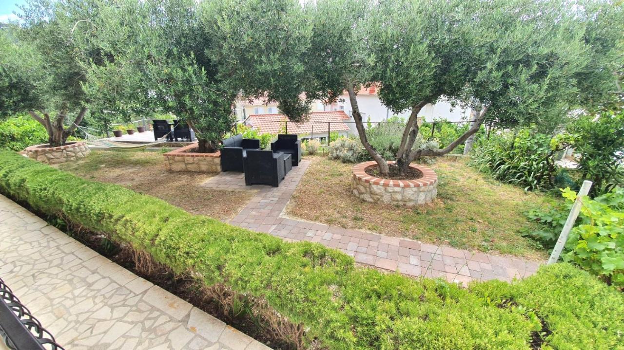 Apartments Dora Banjol Exterior photo
