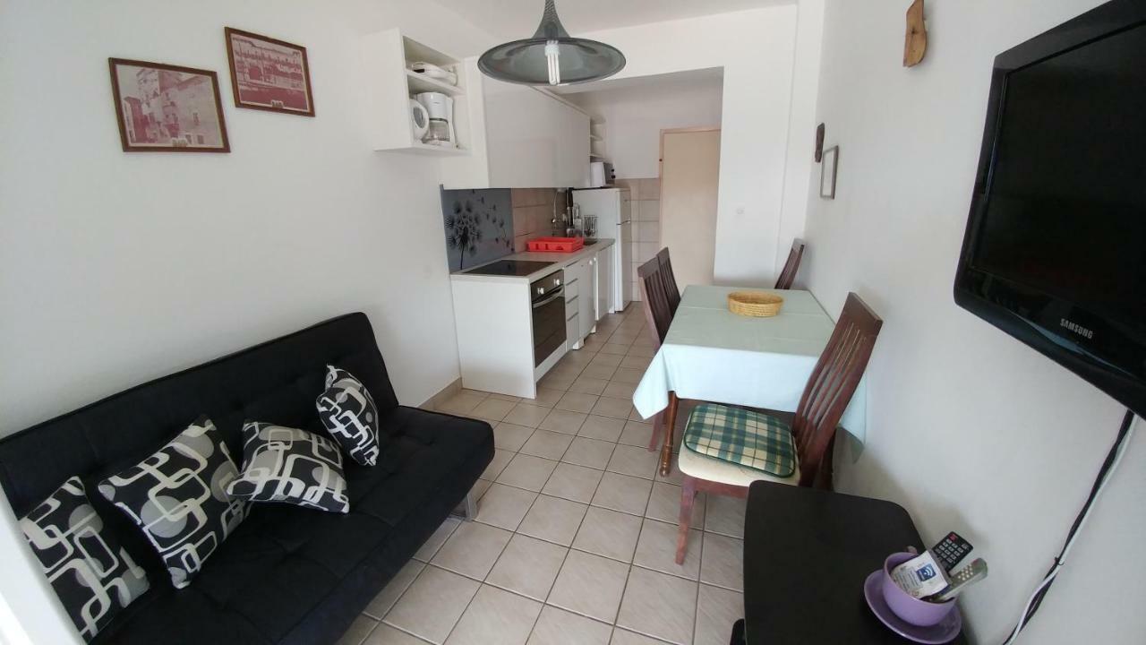 Apartments Dora Banjol Exterior photo