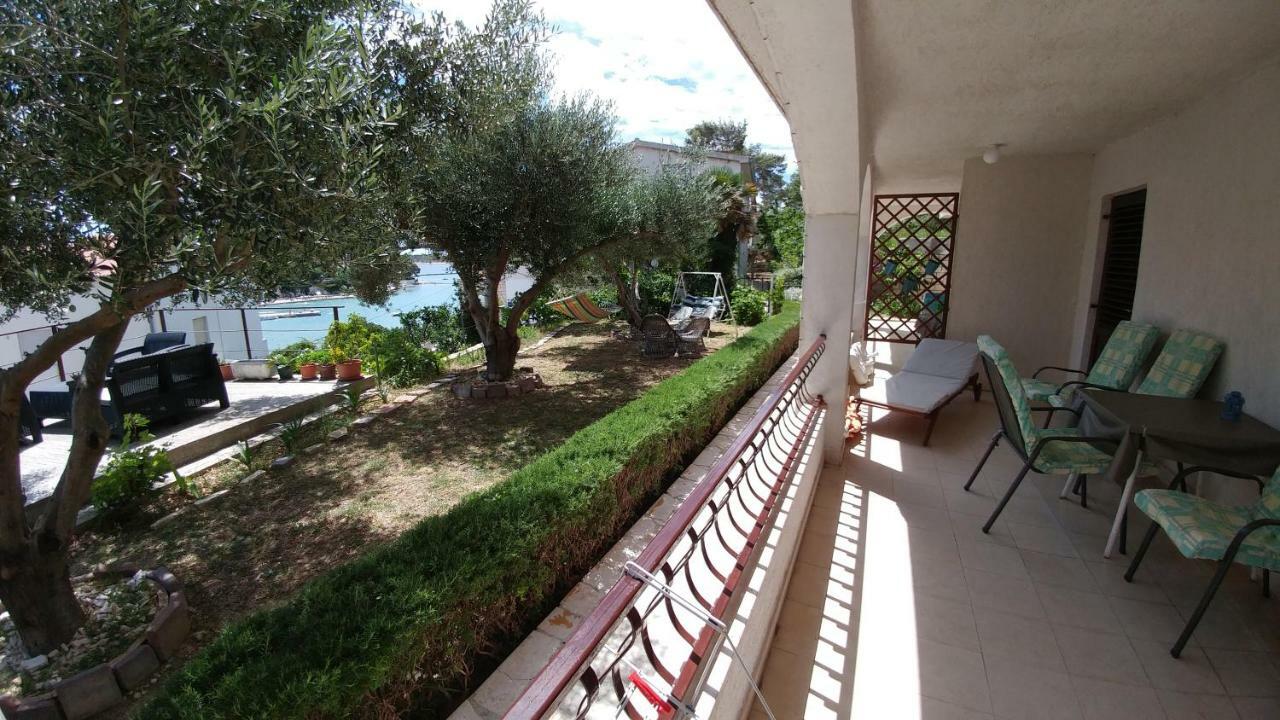 Apartments Dora Banjol Exterior photo