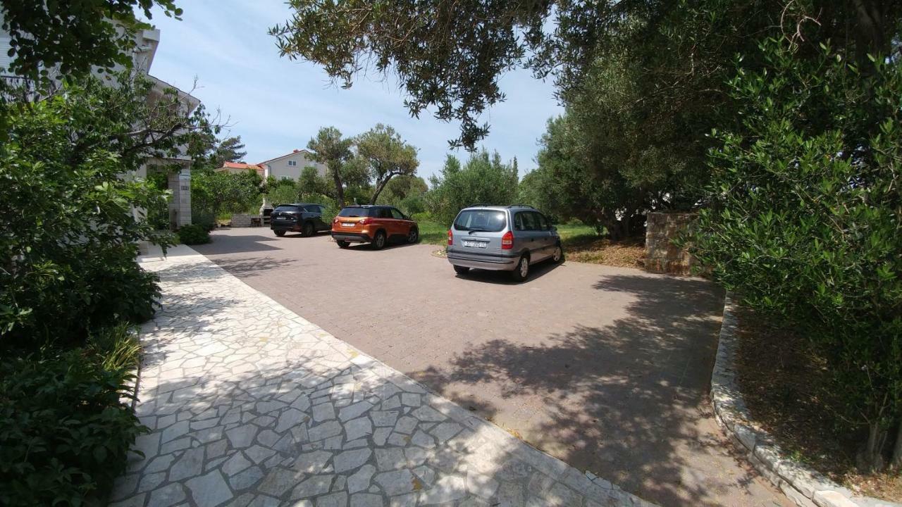 Apartments Dora Banjol Exterior photo
