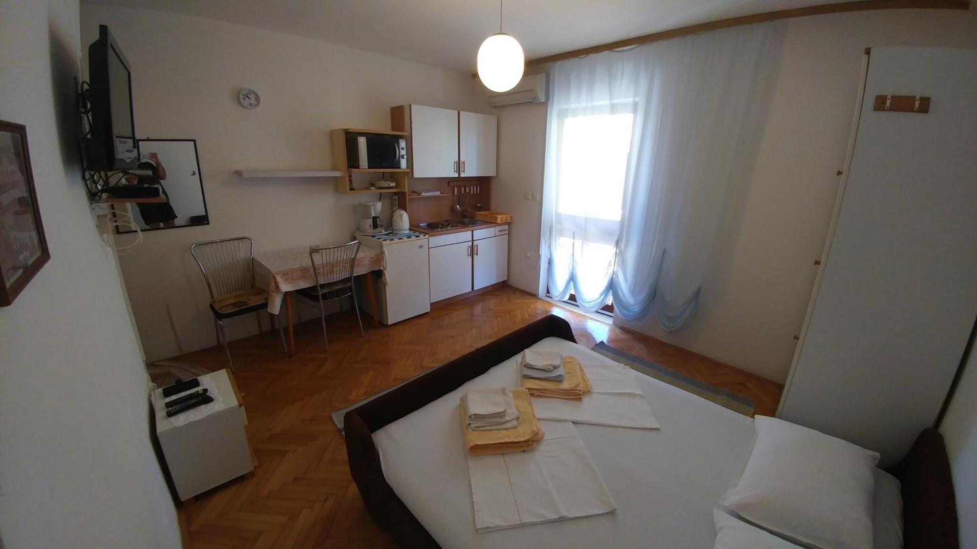 Apartments Dora Banjol Exterior photo